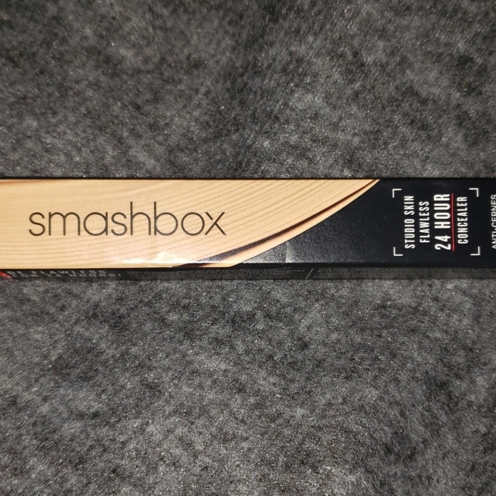 Smashbox Studio Skin Flawlees 24 hour Concealer